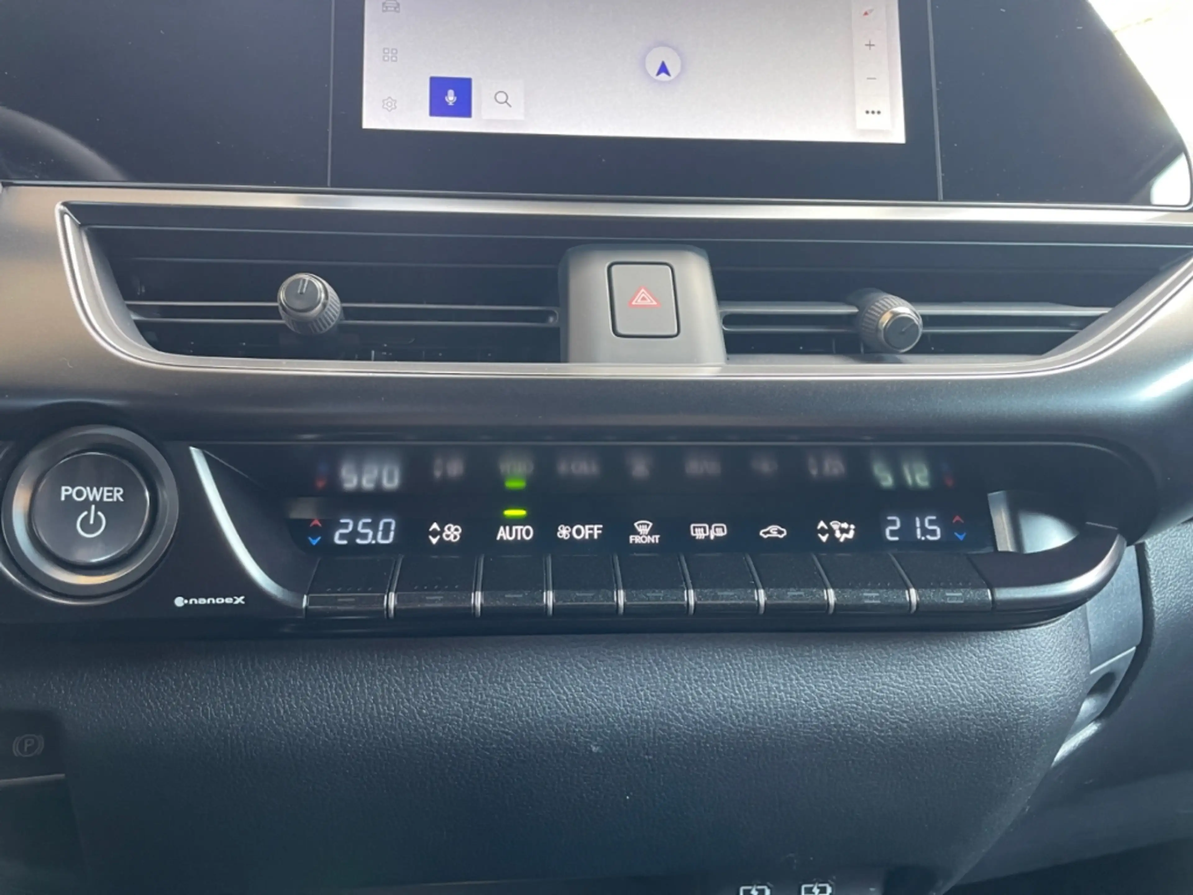 Lexus UX 250h F Sport E-Four *HUD*360°*Levinson*GSD*PDC* — photo 6