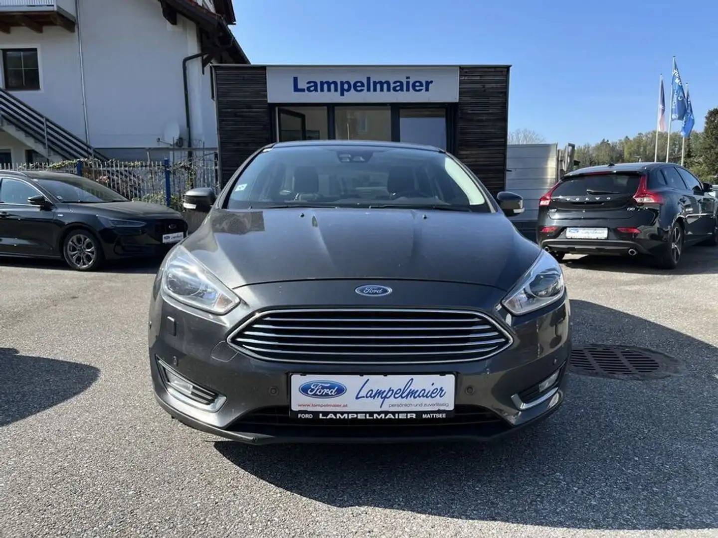 Ford Focus Titanium Grau - 2
