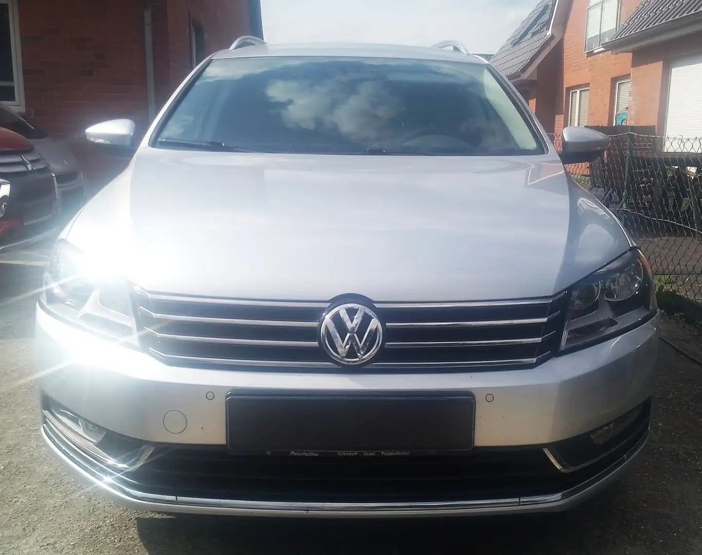 Volkswagen Passat 1.4 TSI DSG Comfortline BlueMotion Tech Silber - 1