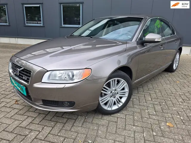 Volvo S80 4.4 AWD Summum, TOP STAAT, full option!! netto € 1