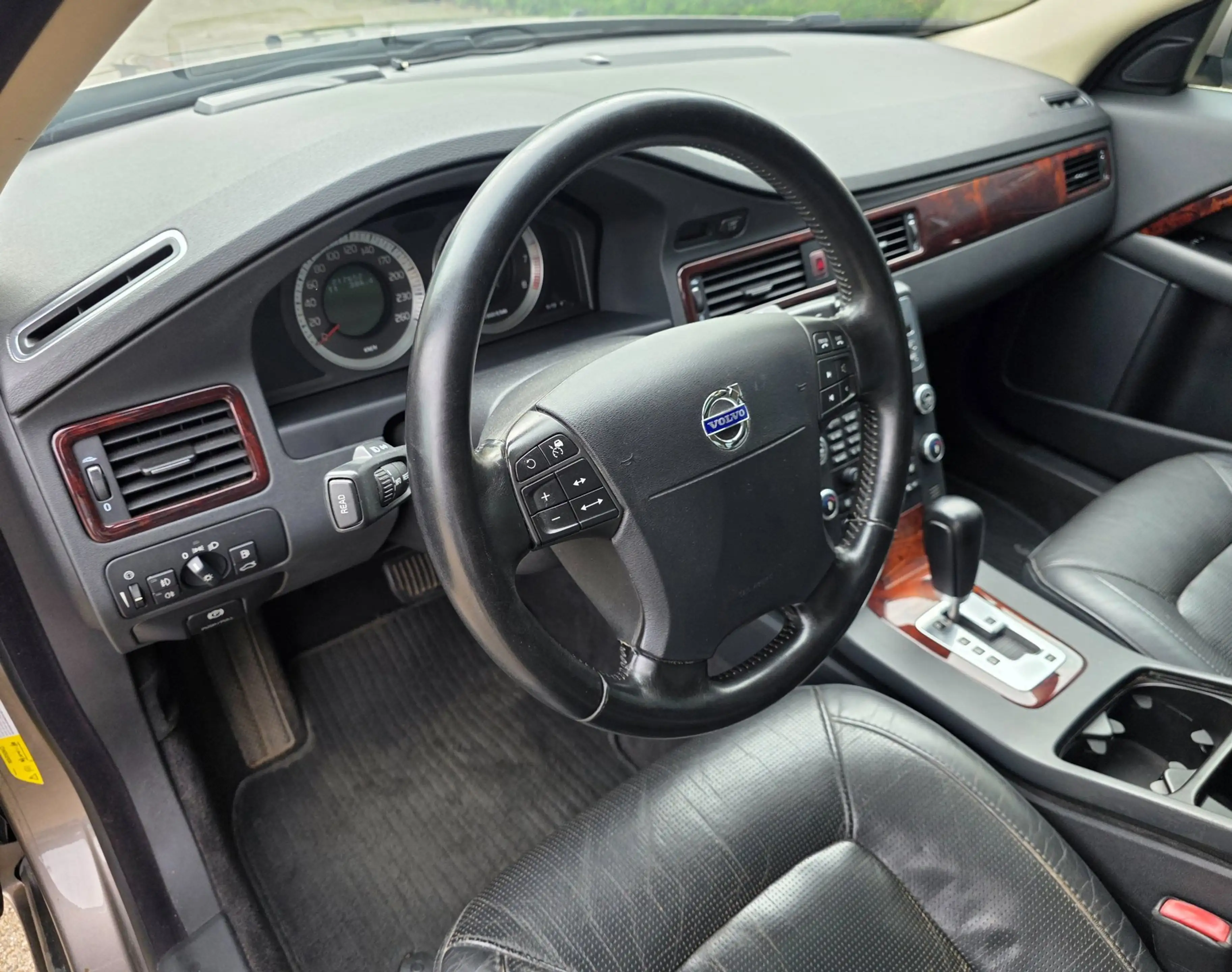 Volvo S80 4.4 AWD Summum, netto € 14.900, bijtelvriendelijk! — photo 5