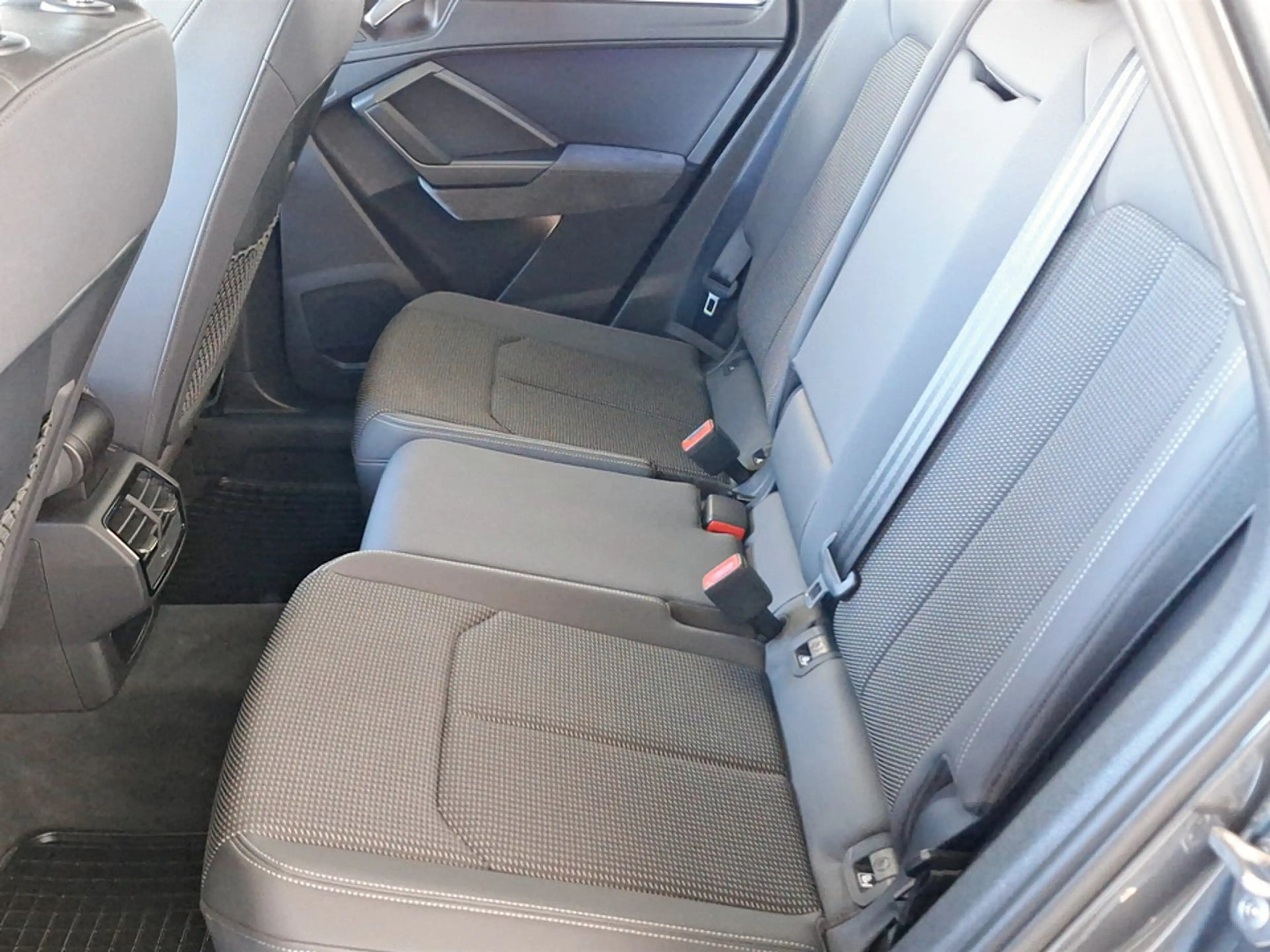 Audi Q3 35 TDI quattro S line exterieur — photo 12