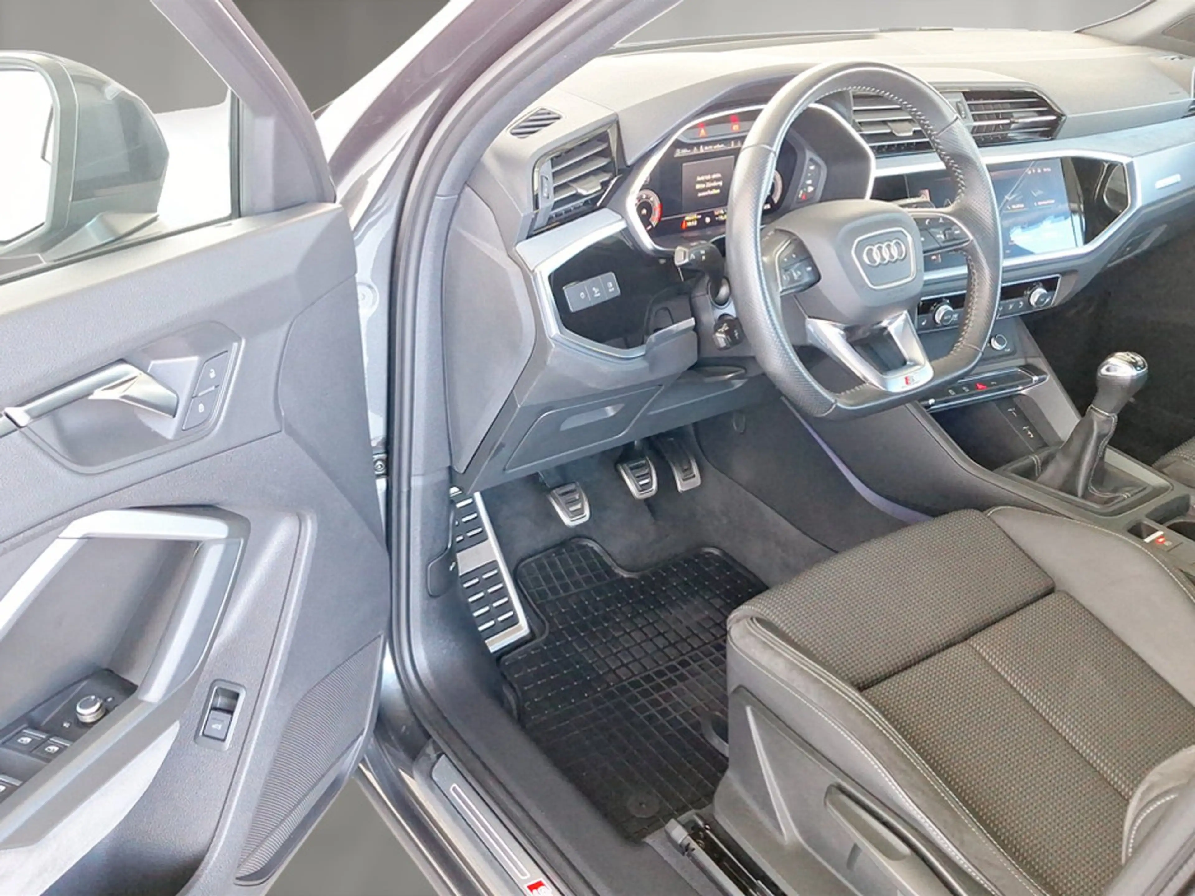 Audi Q3 35 TDI quattro S line exterieur — photo 6