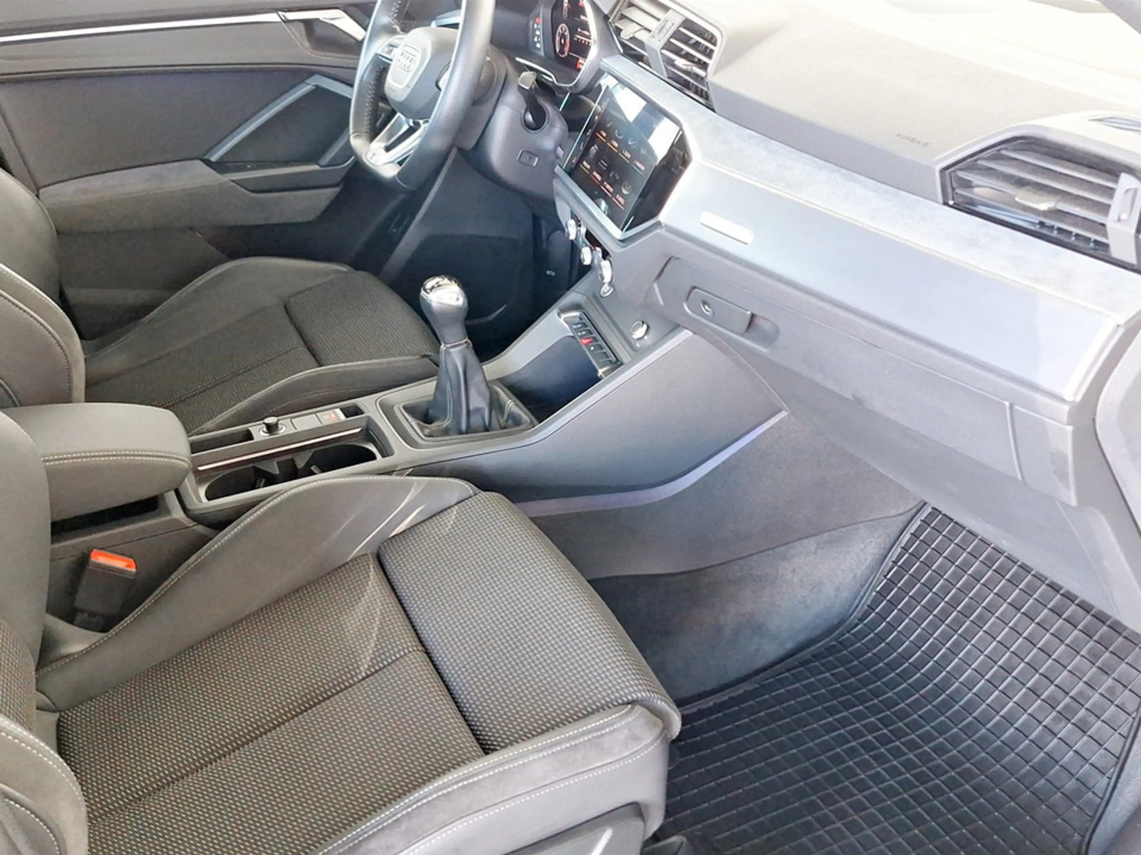 Audi Q3 35 TDI quattro S line exterieur — photo 11