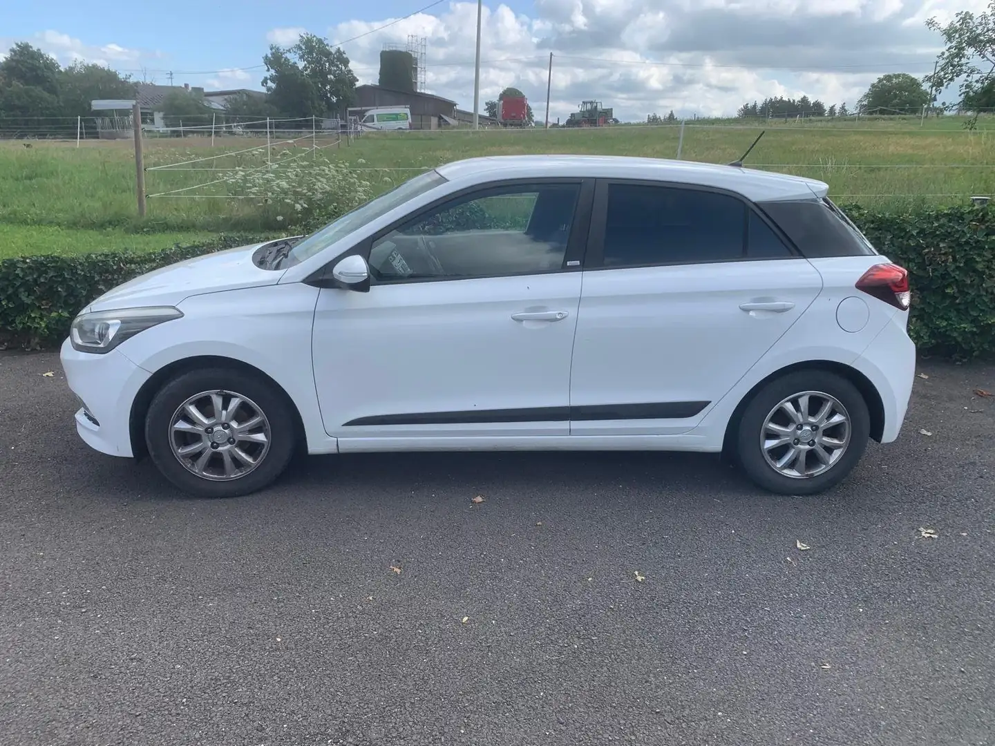 Hyundai i20 i20 blue 1.2 Classic Bílá - 1