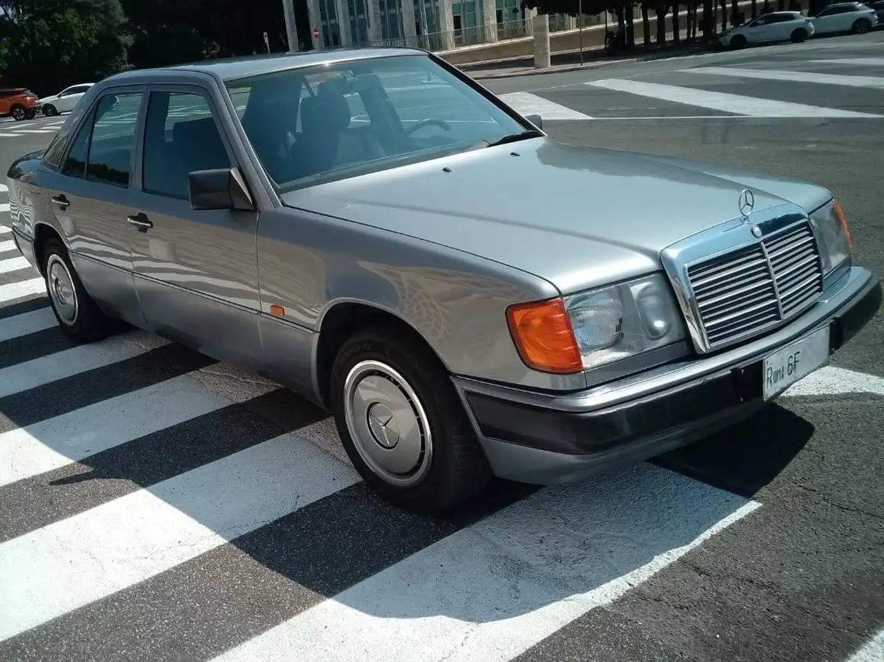 Mercedes-Benz E 200 E (124) 200 E, foto 3