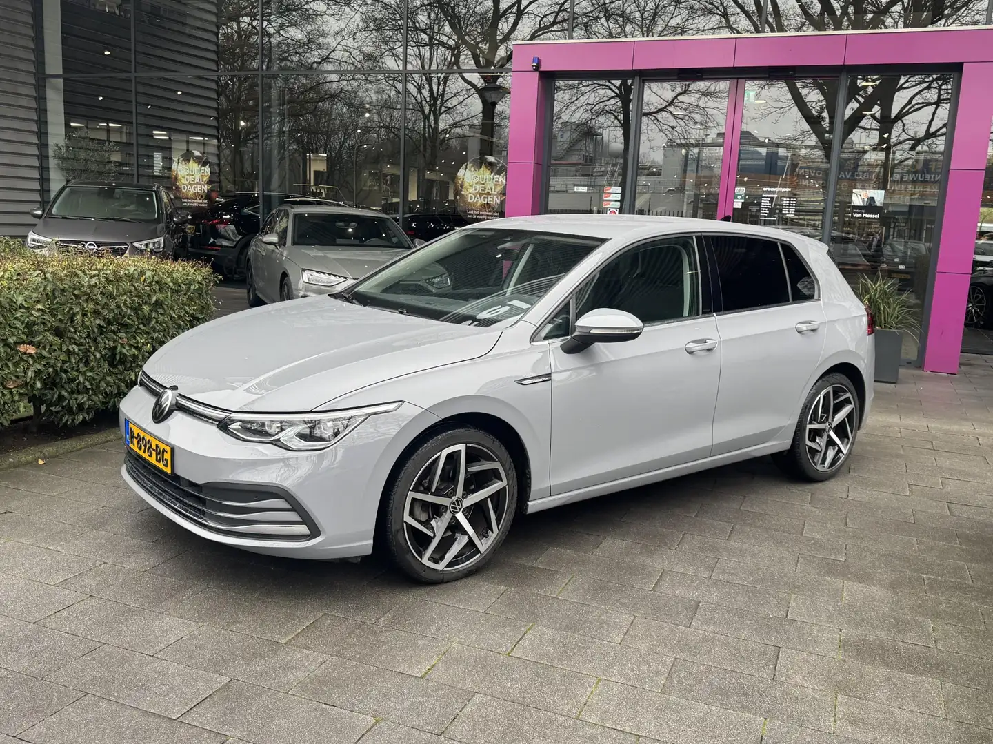Volkswagen Golf 1.5 eTSI Style | AUTOMAAT | WORDT VERWACHT Gris - 2
