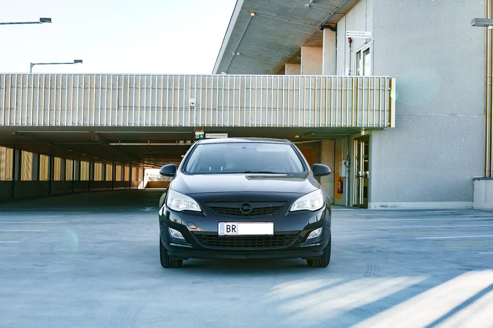 Opel Astra 1,4 Ecotec Schwarz - 2