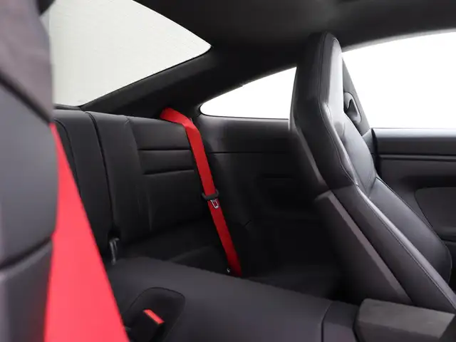 Porsche Carrera GT 911 Carrera 4 GTS (MY22)