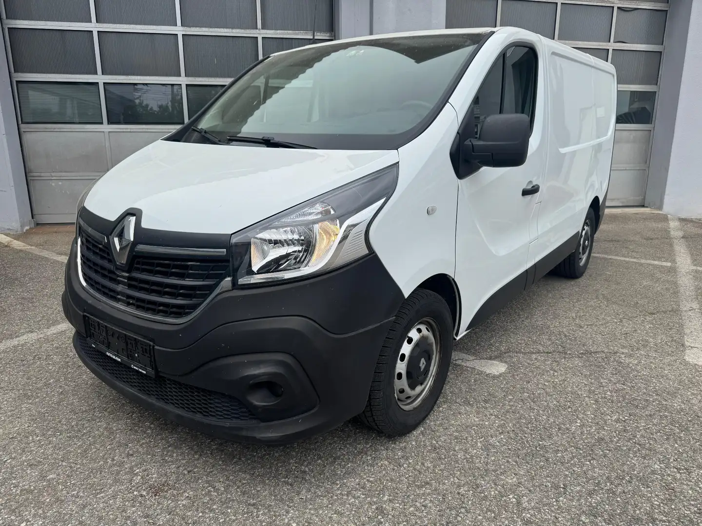 Renault Trafic 2.0 dCi-120ps Anhängerk./Klima/Pickerl. Weiß - 2