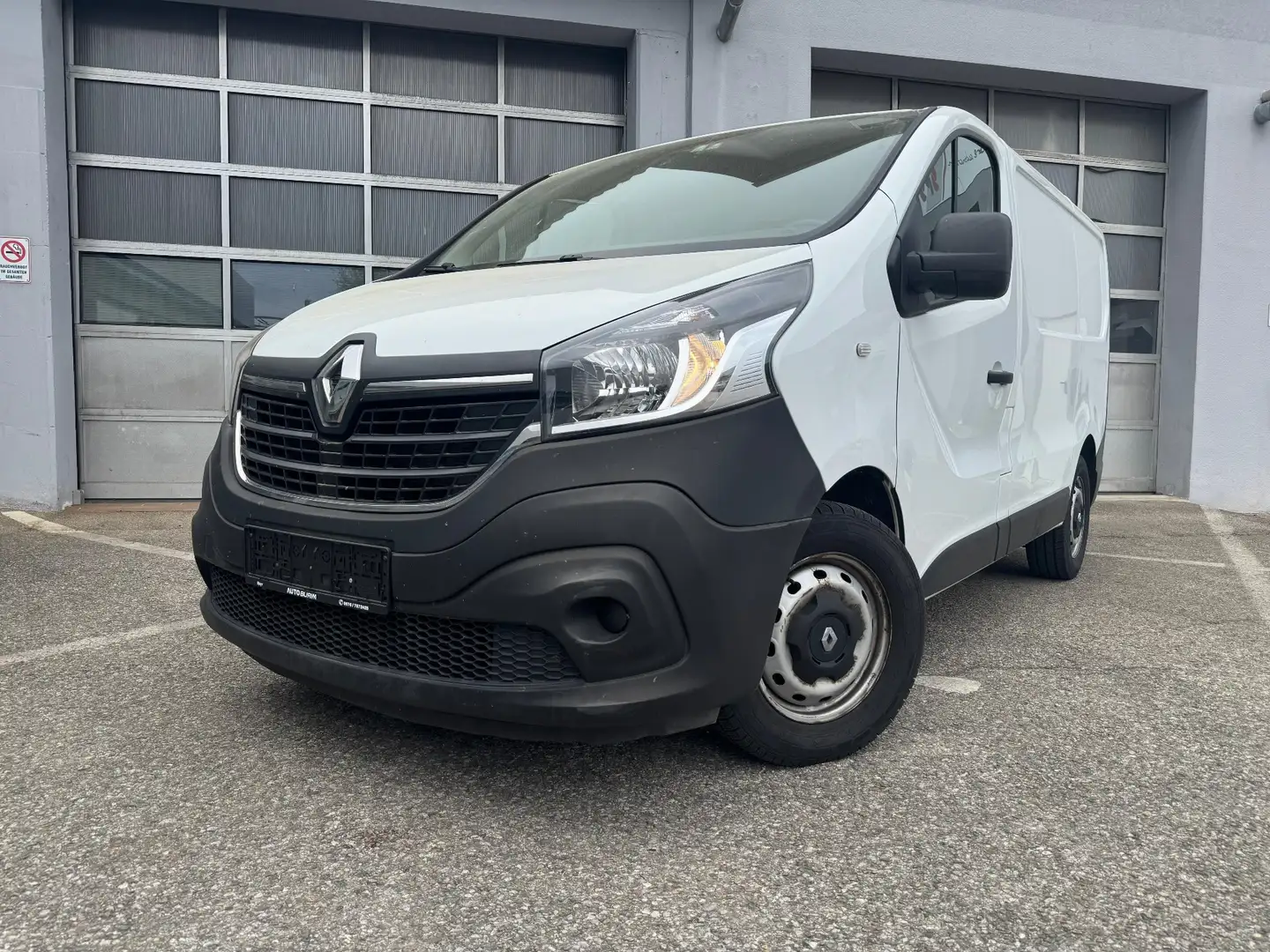 Renault Trafic 2.0 dCi-120ps Anhängerk./Klima/Pickerl. Weiß - 1