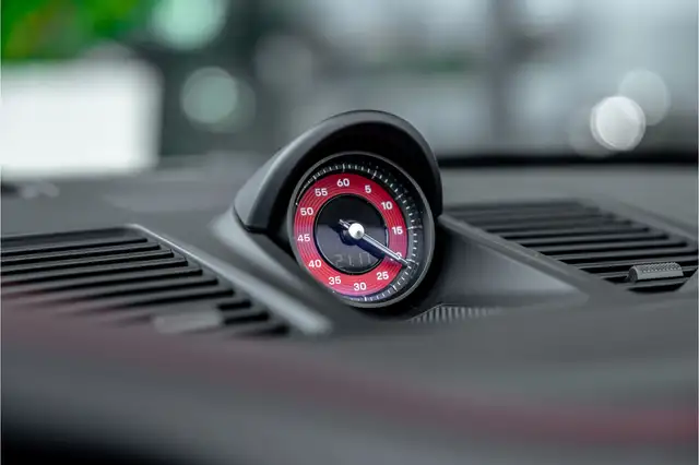 Porsche 911 view 14