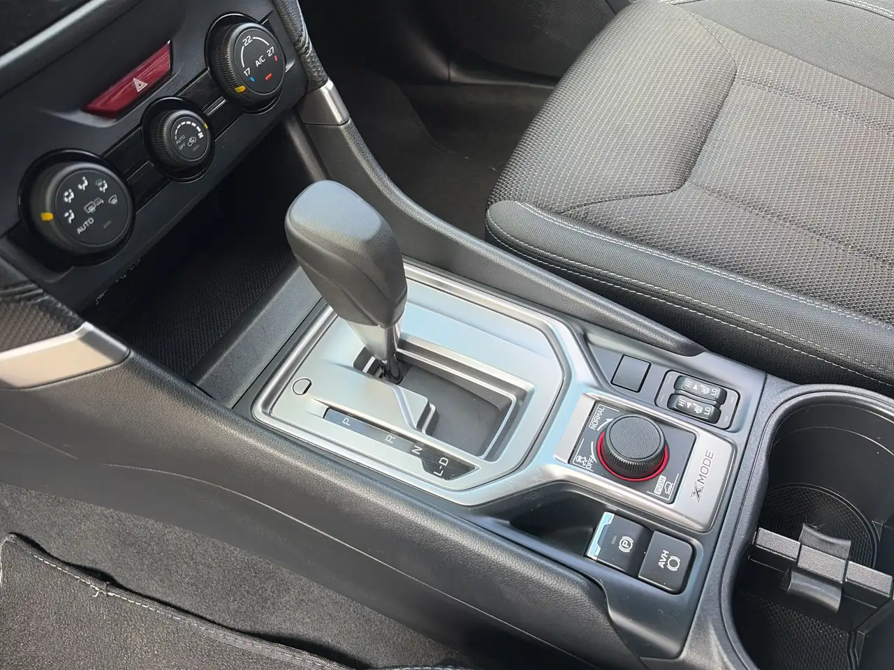 Subaru Forester снимка Subaru Forester