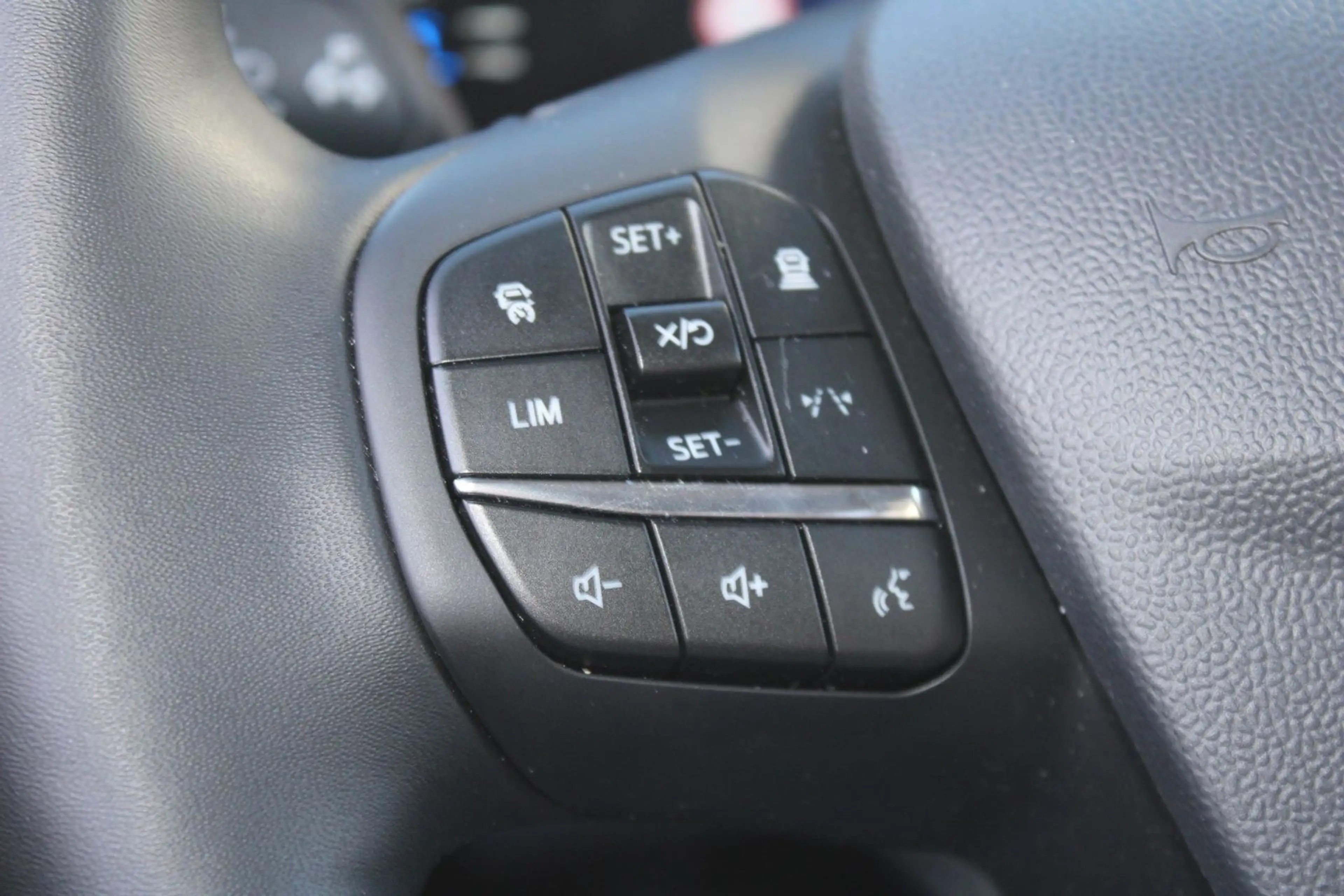 Ford Tourneo Courier Titanium Automatik - Winter-Pake — photo 13