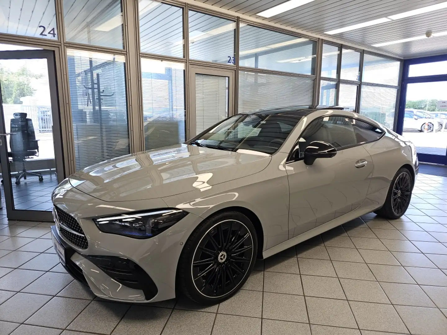Mercedes-Benz CLE 300 AMG Premium + 4M, Pano, 360Grad, Burme Grau - 2