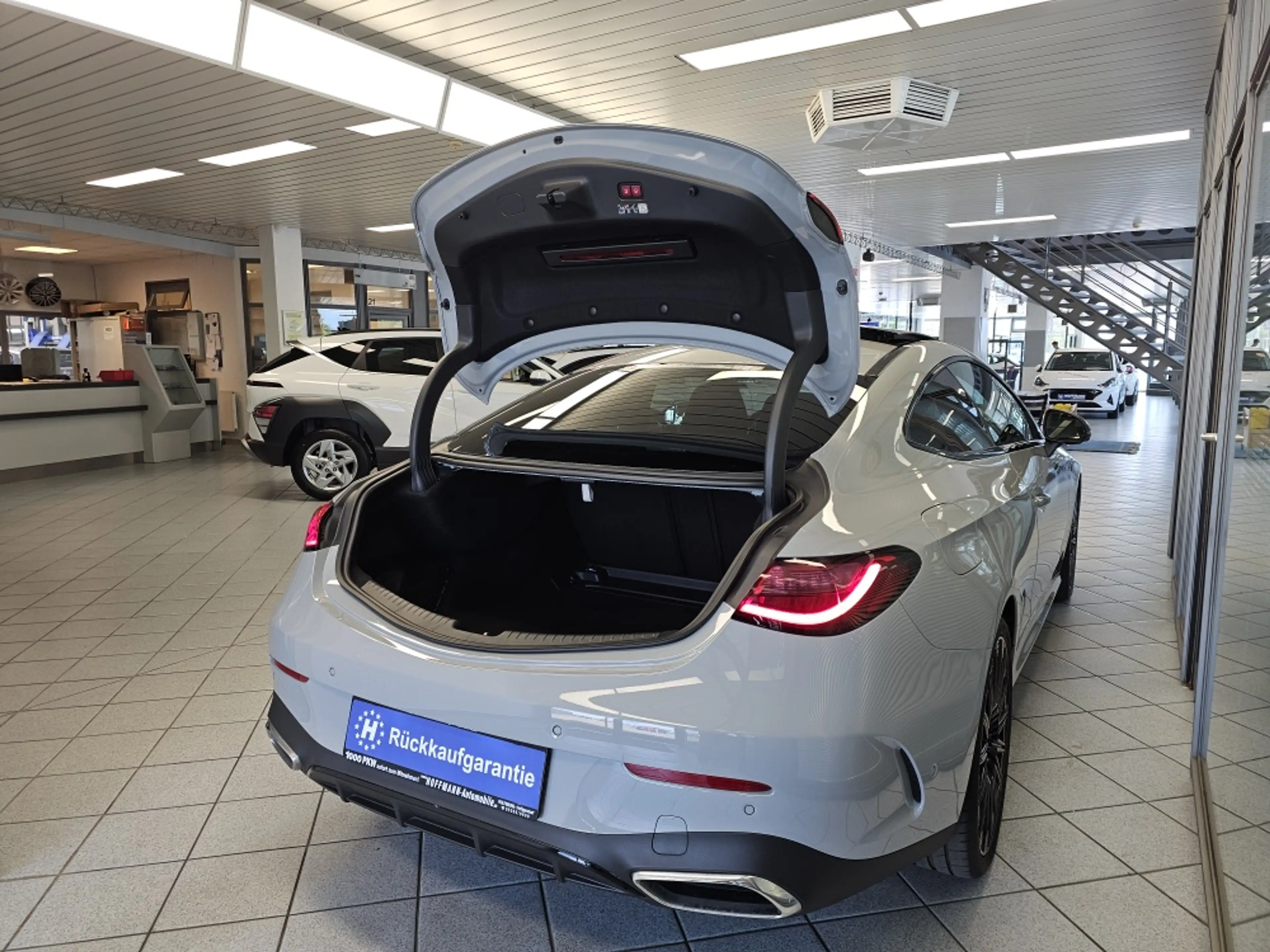 Mercedes-Benz CLE 300 AMG Premium + 4M, Pano, 360Grad, Burme — photo 3