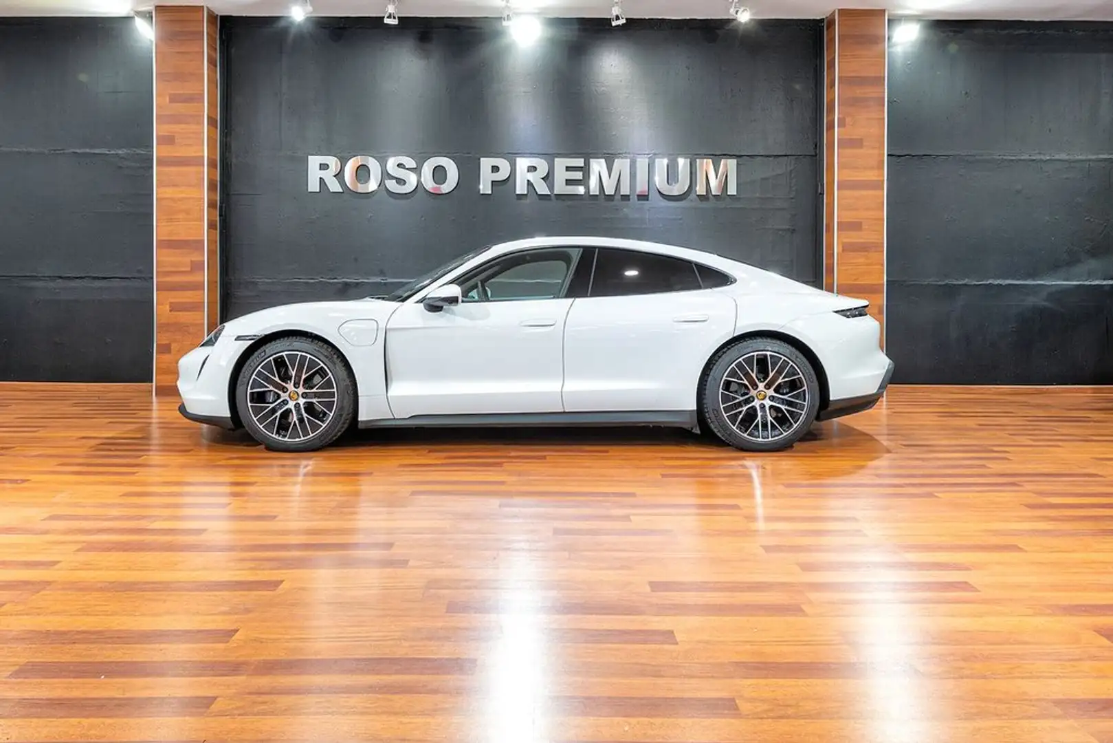 Porsche Taycan - Blanc - 2