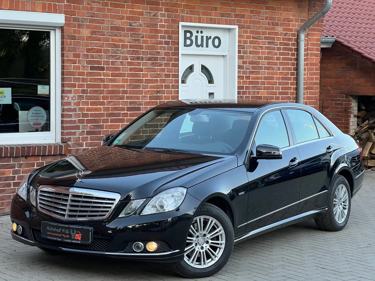 Mercedes-Benz E 220 E 220 CDI BlueEfficiency (212.002) Noir - 1