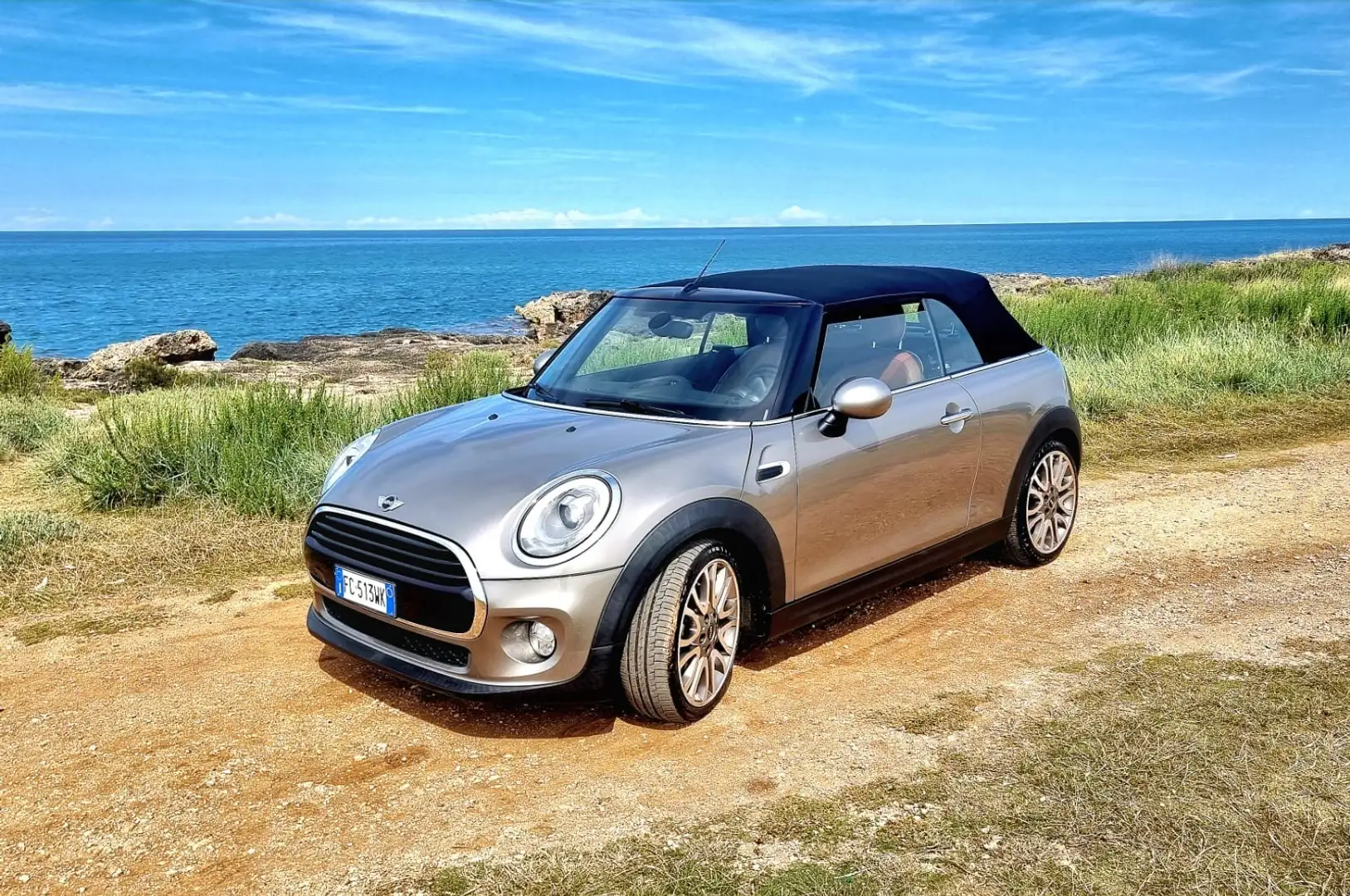 MINI Cooper D Cabrio 1.5  Cabrio - 2