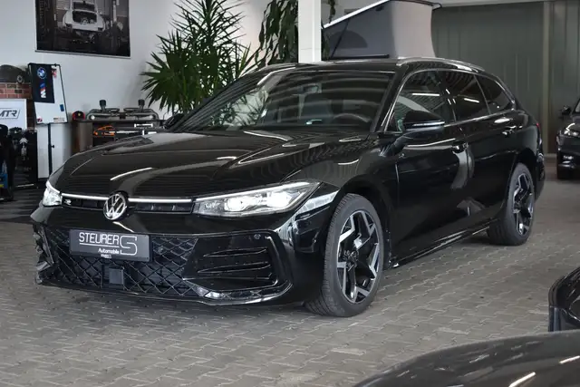 Volkswagen Passat Variant 2.0 TDI DSG R Line ACC IQ Light Kamera