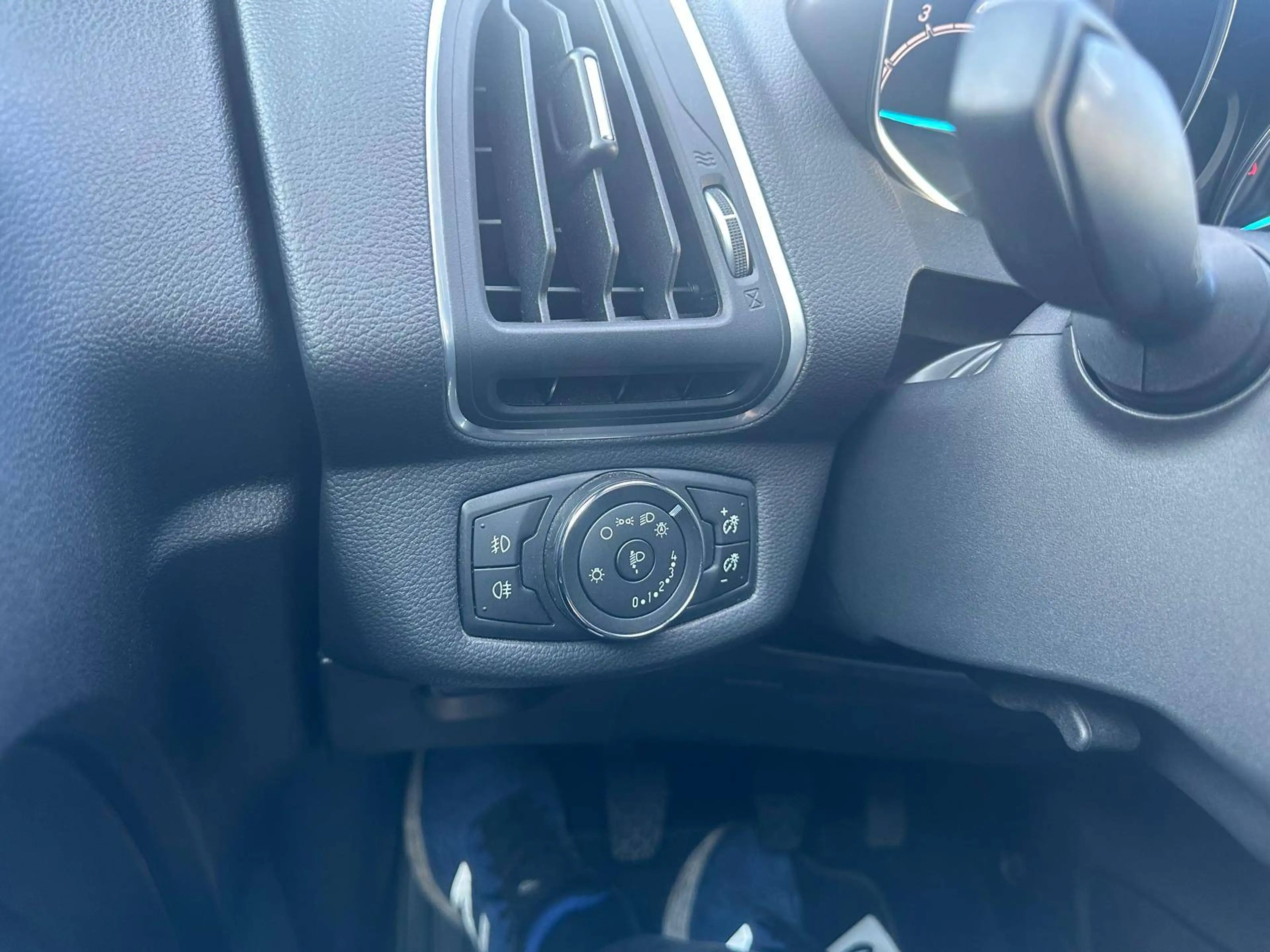 Ford B-Max B-Max 1.0 EcoBoost — photo 15
