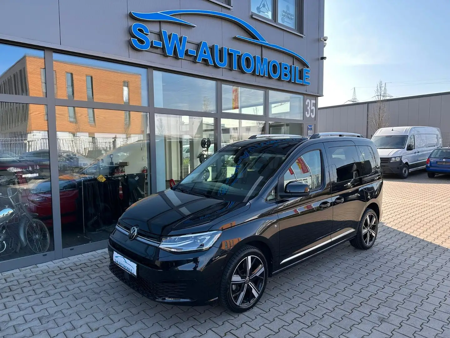 Volkswagen Caddy Style Navi AHK LED Schwarz - 1