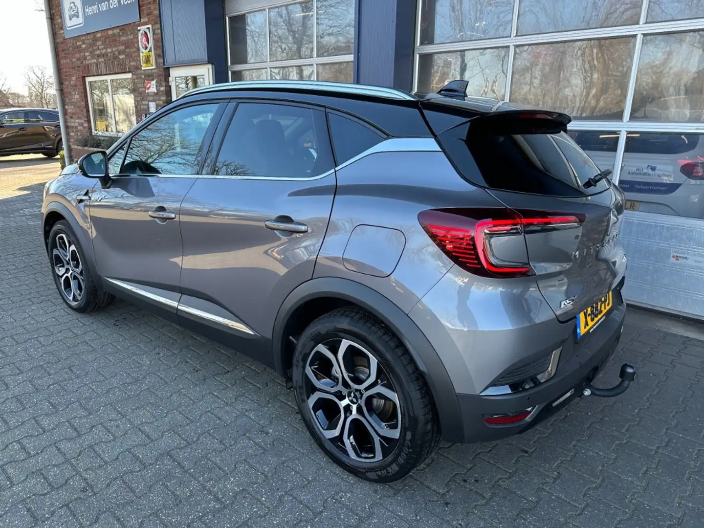 Mitsubishi ASX 1.6 PHEV FIRST ED. TREKHAAK. CAMERA. ALL IN prijs. Grijs - 2