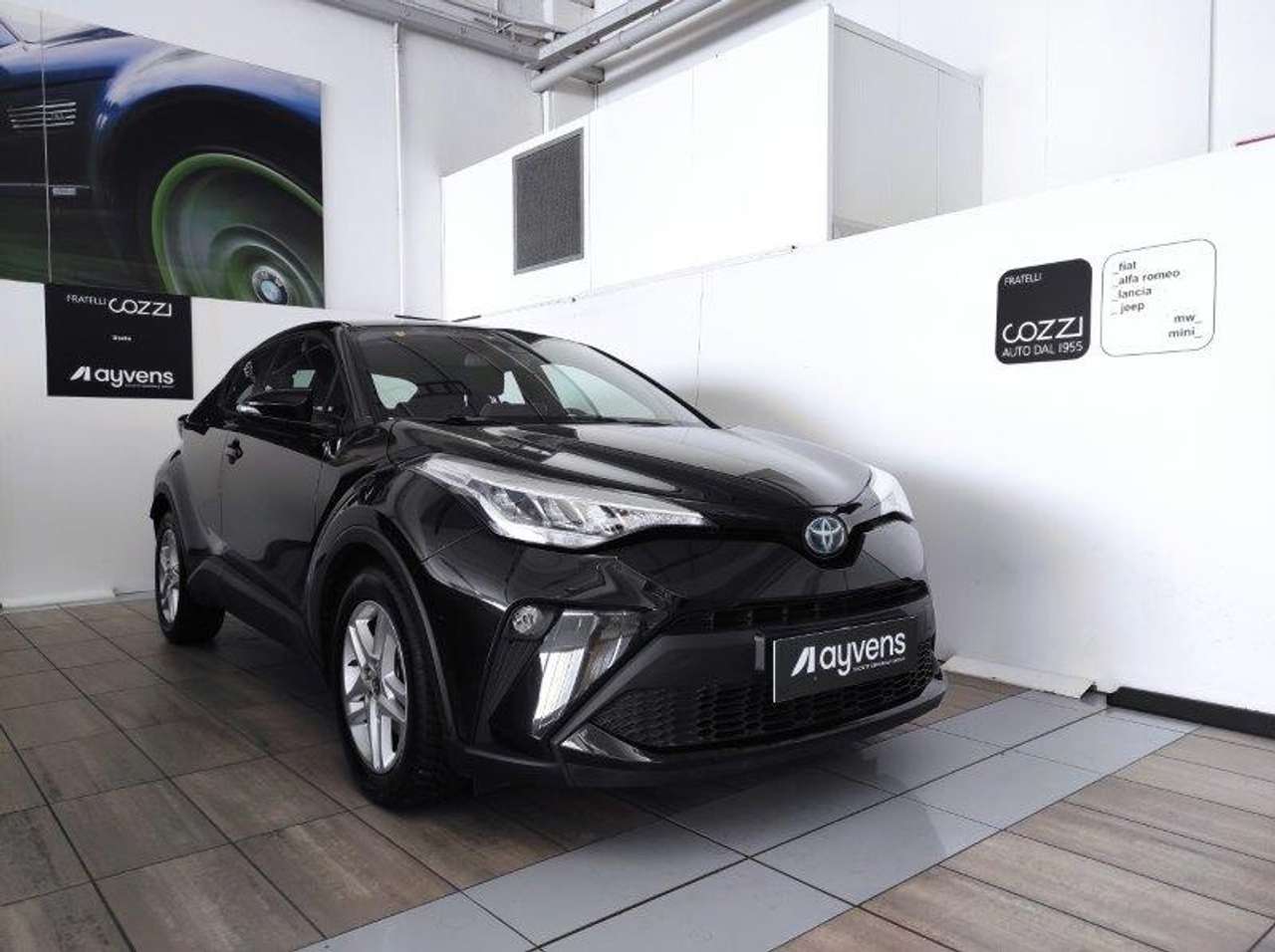 Toyota C-HR (2016-2023) - C-HR 1.8 Hybrid E-CVT Business