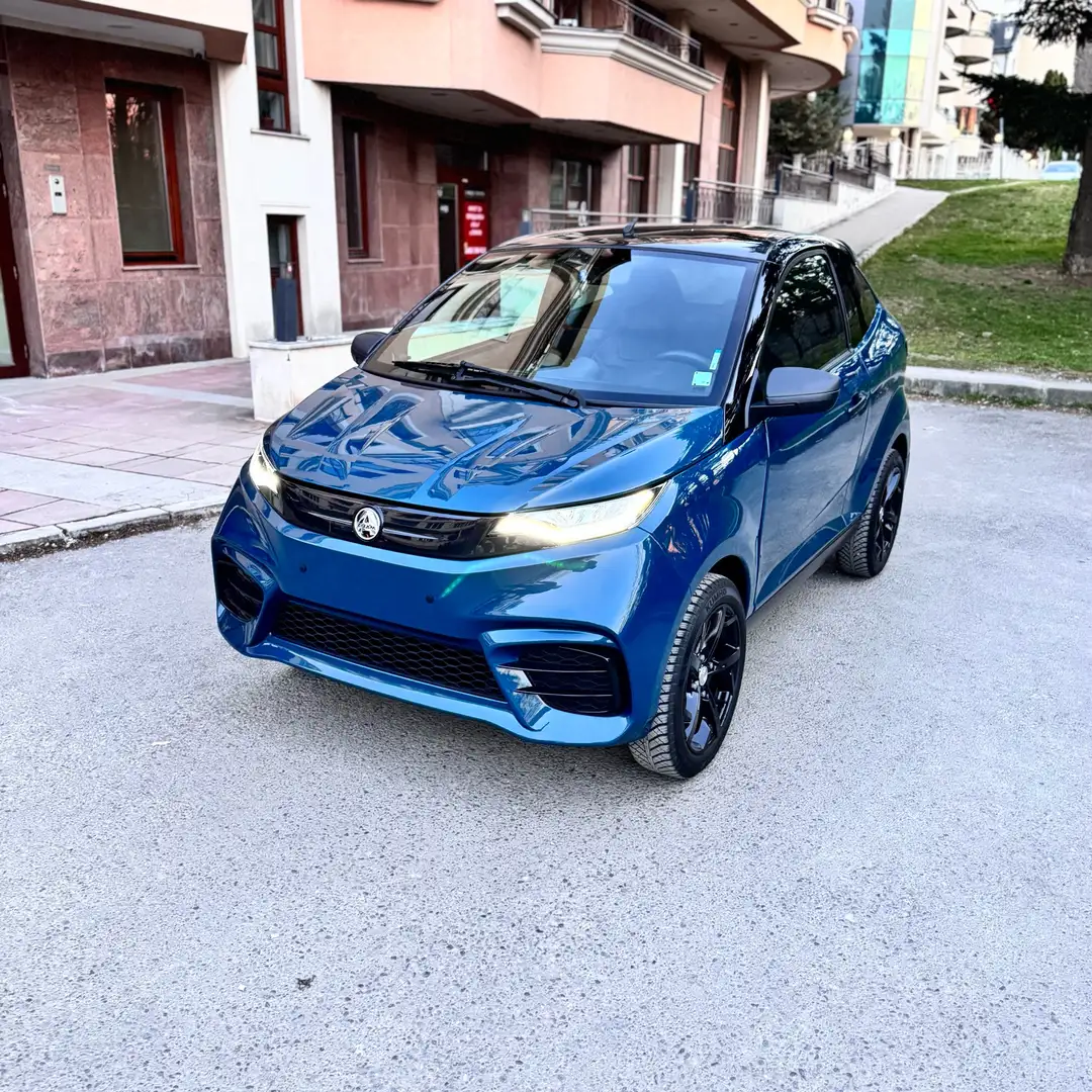 Aixam Coupe e Sport | 10" CarPlay | Ambient Lights - 1