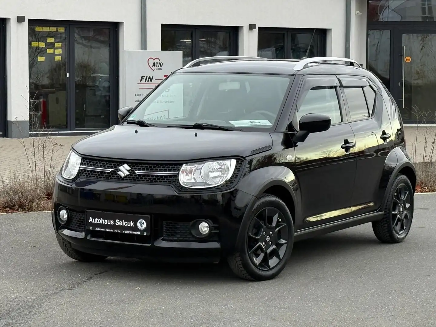 Suzuki Ignis Comfort 4x4 *LED*Kamera*Klima*SHZ* Schwarz - 1