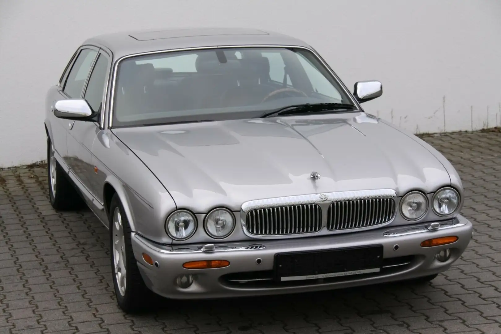 Jaguar Daimler V8 Langversion  2 Jahre Garantie Gümüş rengi - 2