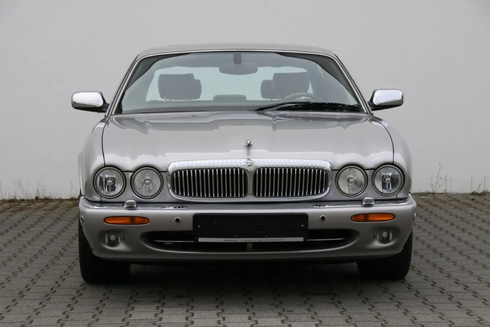 Jaguar Daimler V8 Langversion  2 Jahre Garantie Silber - 1