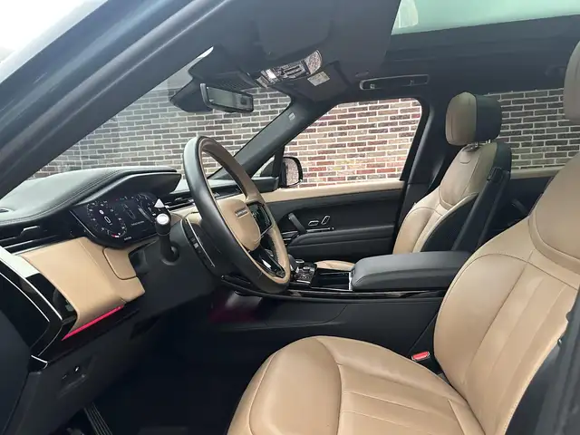 Land Rover Range Rover Sport view 13