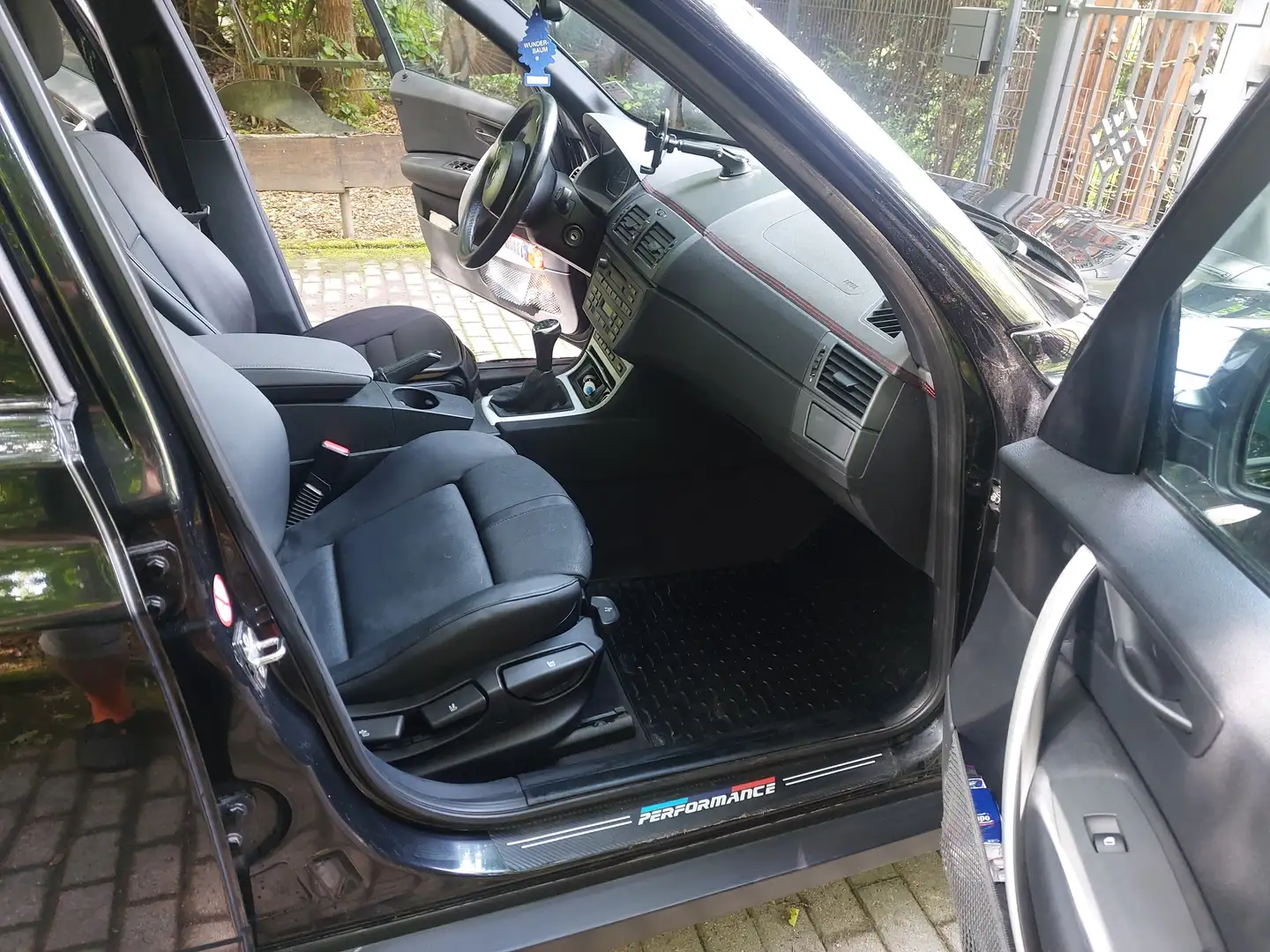 BMW X3 3.0d Schwarz - 2