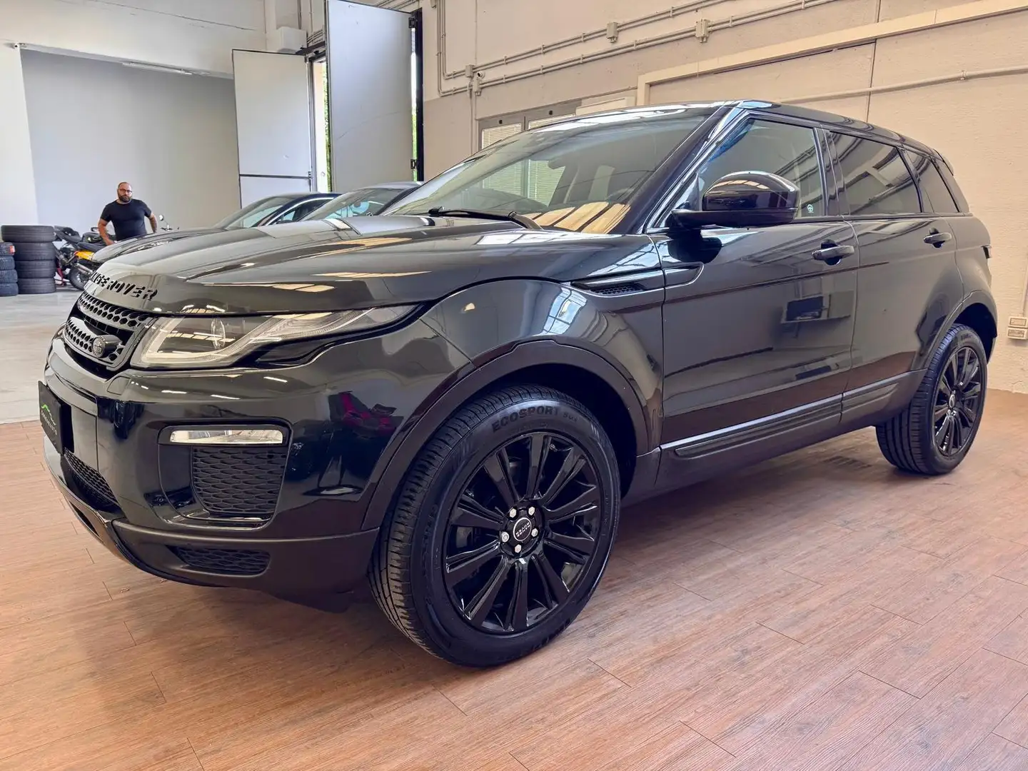 Land Rover Range Rover Evoque 2.0 td4 SE 150cv auto BELLISSIMA SOLO 80000 KM Zwart - 1