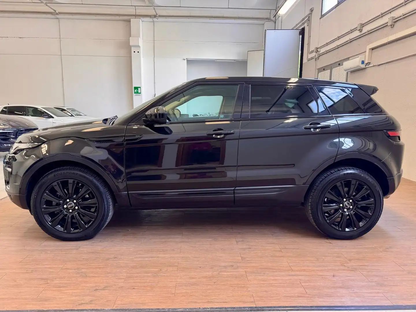 Land Rover Range Rover Evoque 2.0 td4 SE 150cv auto BELLISSIMA SOLO 80000 KM Zwart - 2