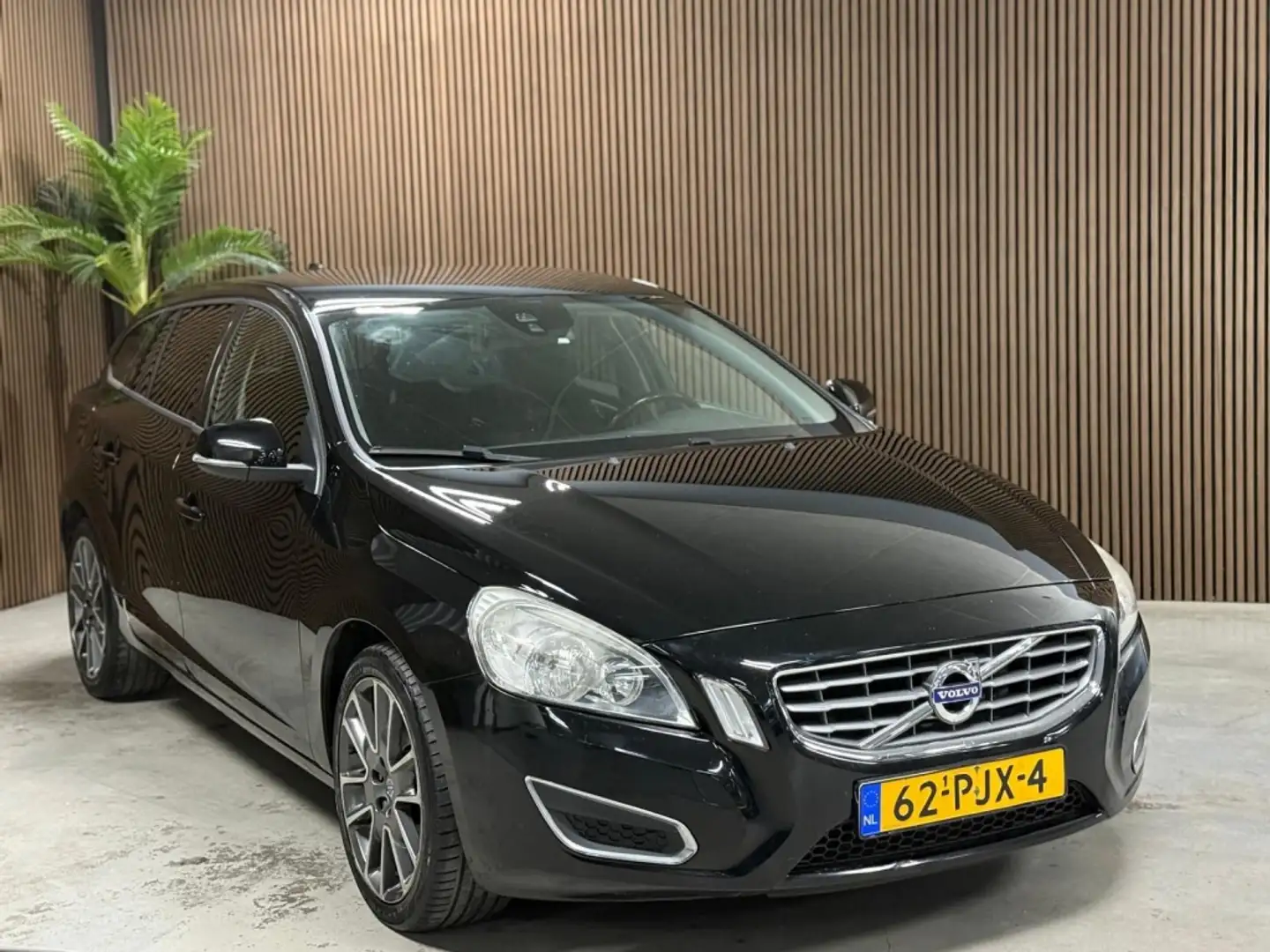 Volvo V60 1.6 T4 Noir - 2