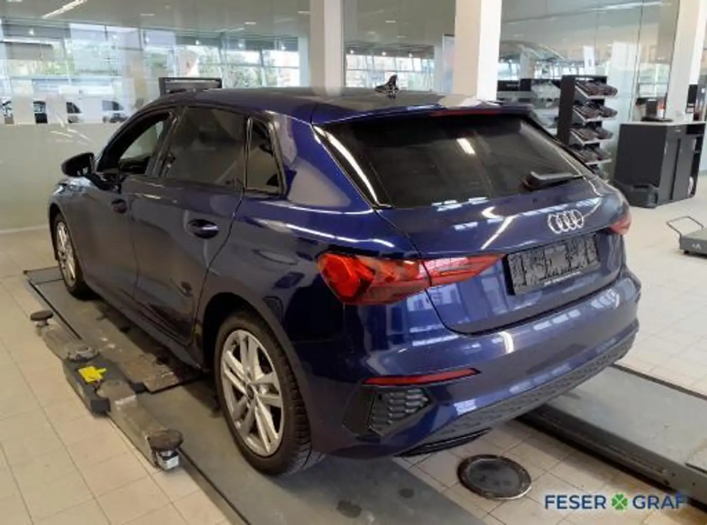 Audi A3 45 TFSIe S line S tronic Azul - 2