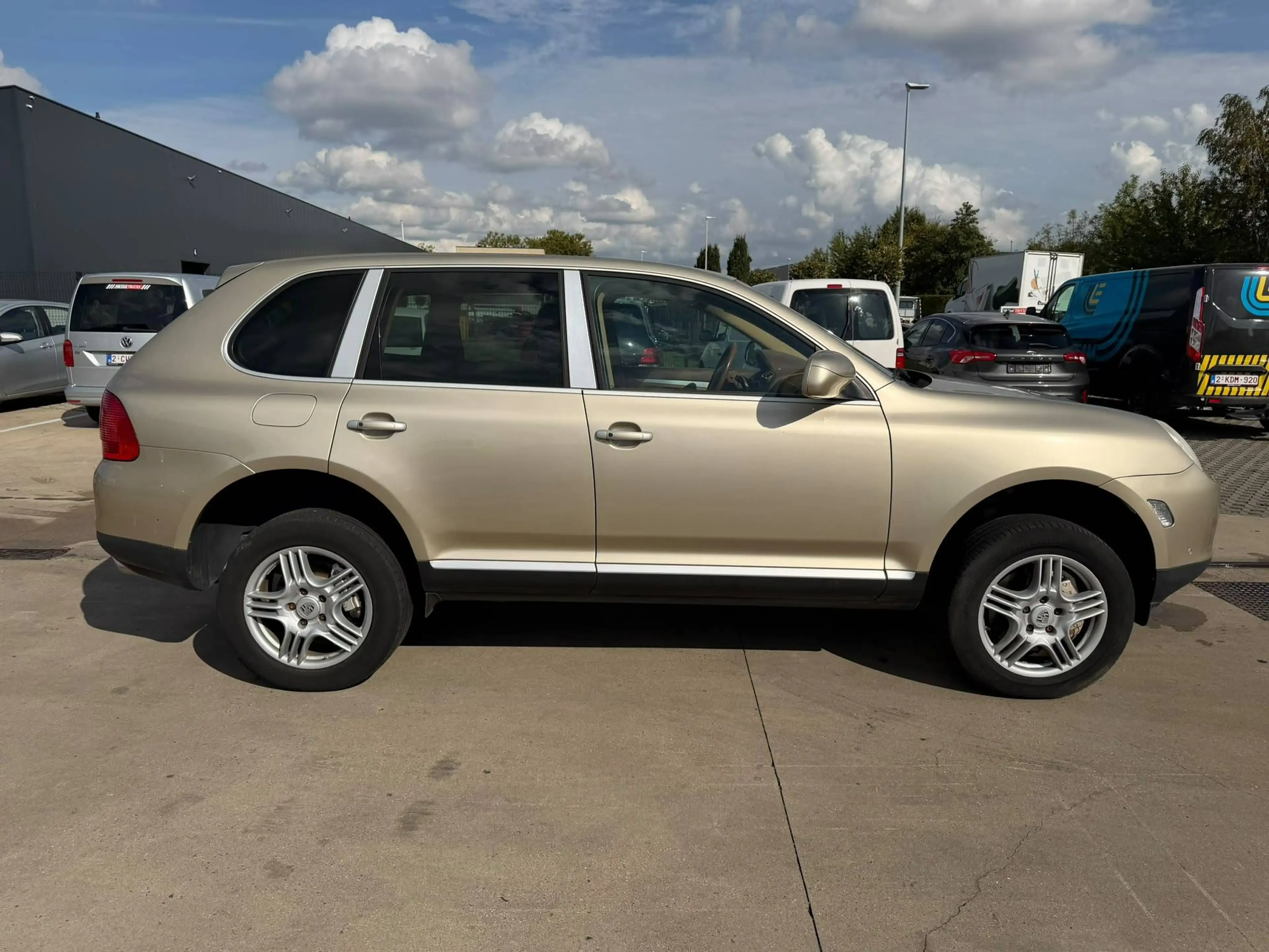 Porsche Cayenne S (Stock ID 48246) — photo 10