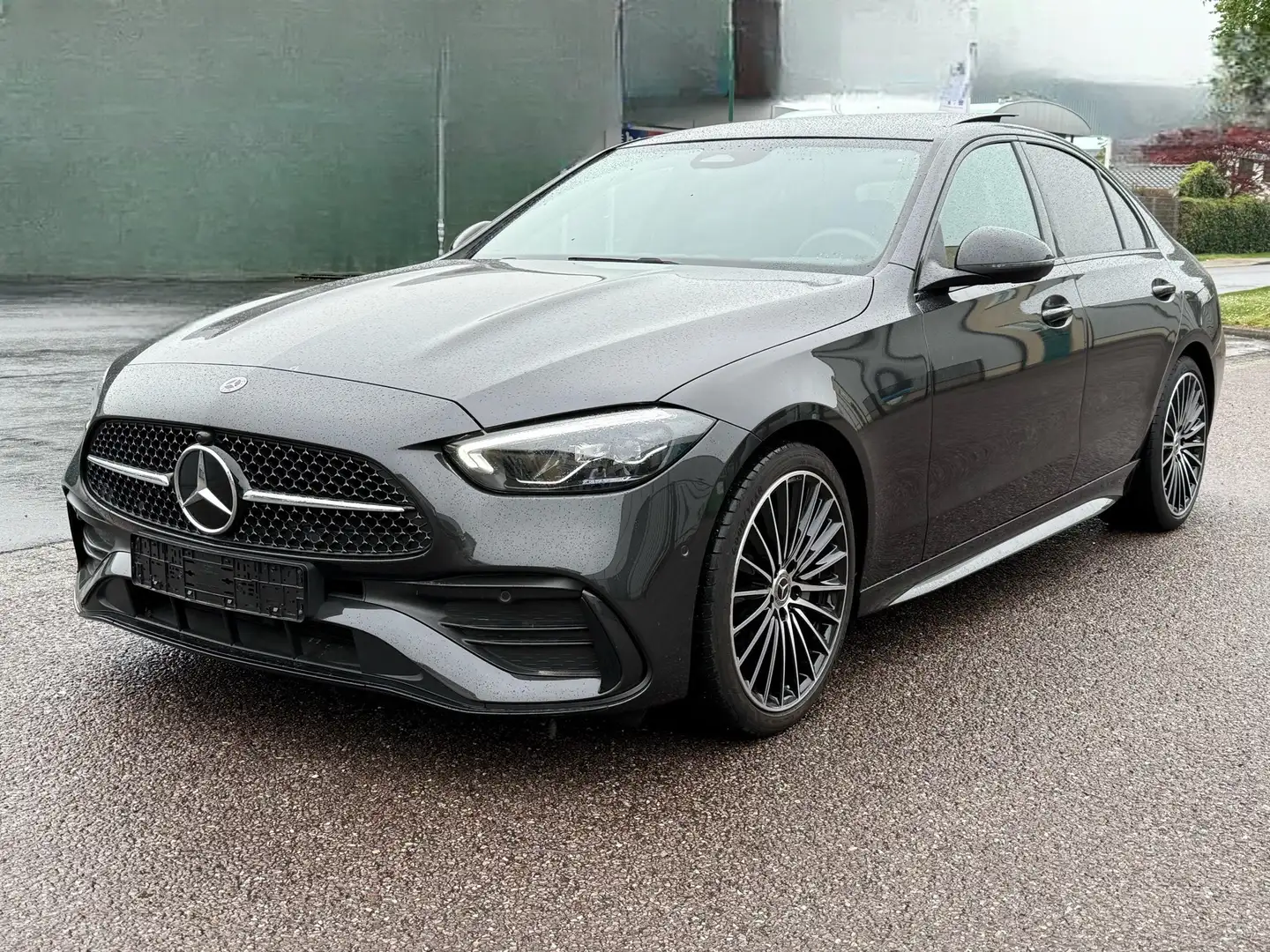 Mercedes-Benz C 180 AMG/PANO/LEATHER BRAUN/MEMORY/MODELLJAHR 2024 Schwarz - 1