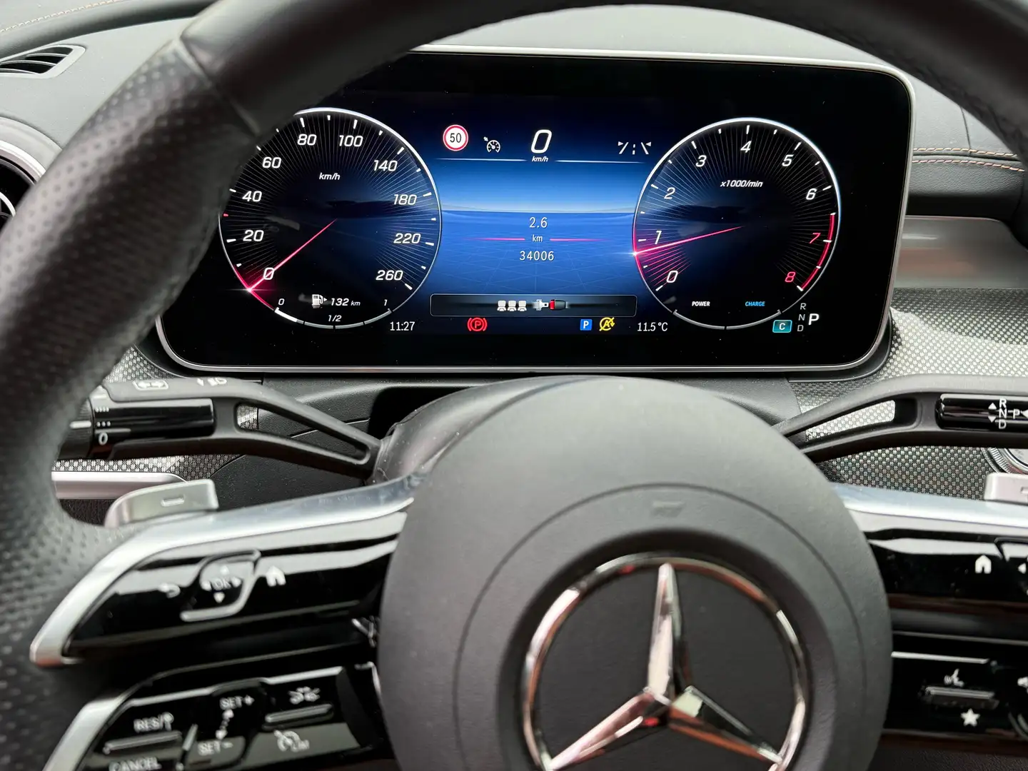 Mercedes-Benz C 180 AMG/PANO/LEATHER BRAUN/MEMORY/MODELLJAHR 2024 Schwarz - 2