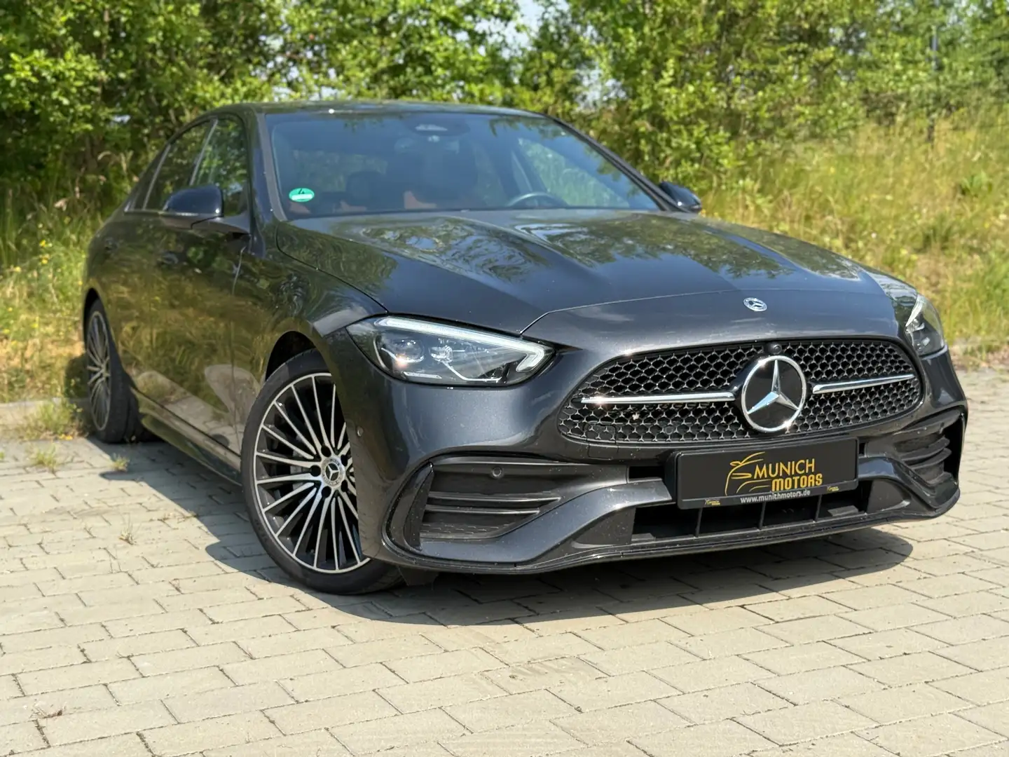 Mercedes-Benz C 180 AMG/PANO/LEATHER BRAUN/MEMORY/MODELLJAHR 2024 Zwart - 2