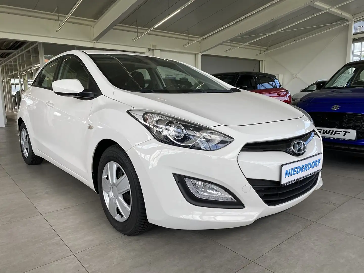 Hyundai i30 1.4  FIFA World Cup Edition Blanc - 1