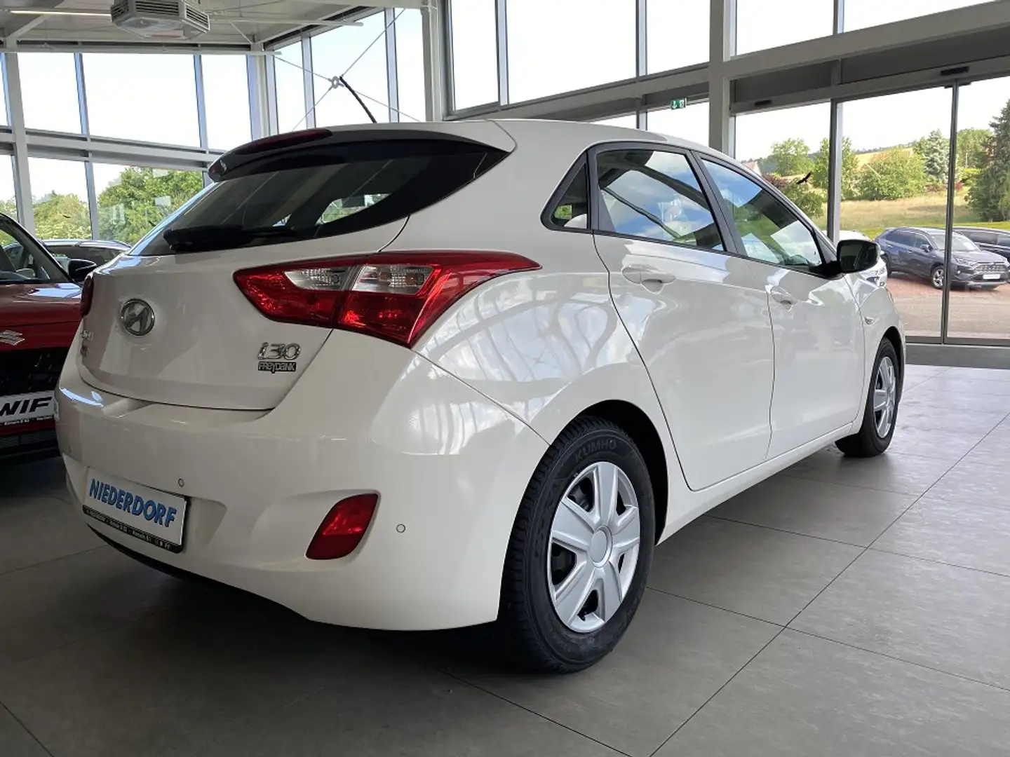 Hyundai i30 1.4  FIFA World Cup Edition Blanc - 2