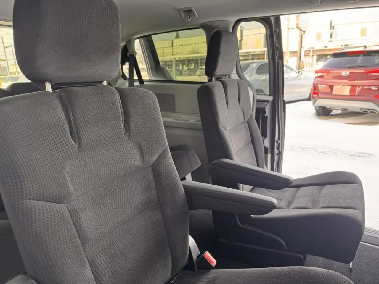 Dodge Grand Caravan снимка Dodge Grand Caravan