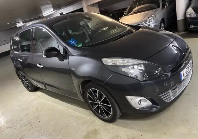 Renault Grand Scenic view 2