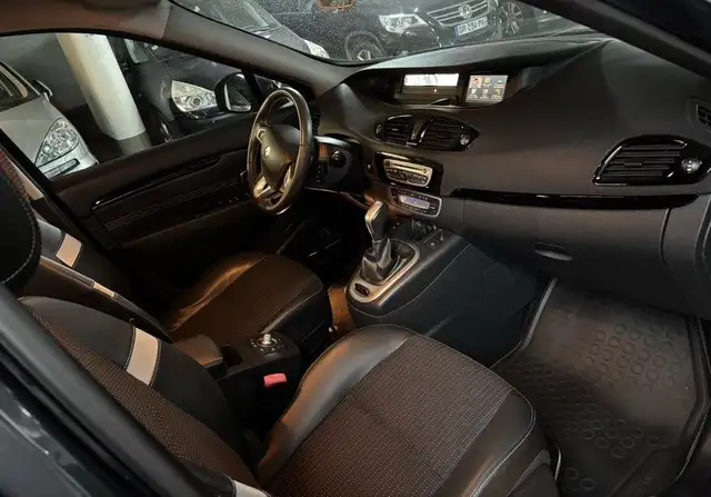 Renault Grand Scenic view 6
