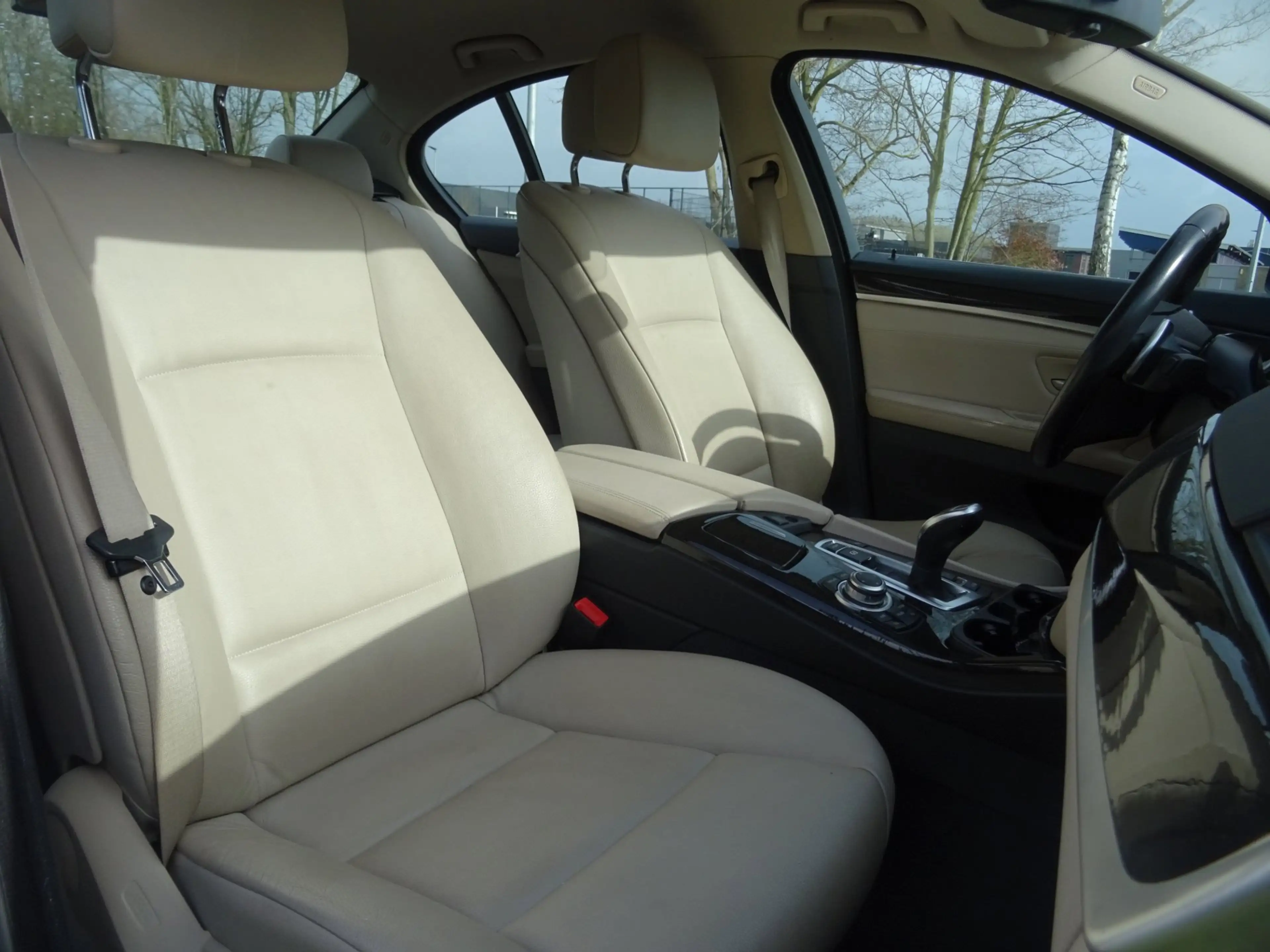 BMW 523 5-serie 523i High Executive NL-AUTO NAP/LEER/NAV/P — photo 8