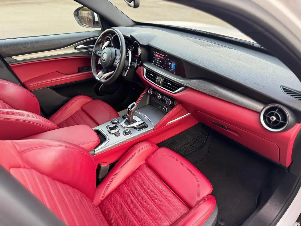 Alfa Romeo Stelvio 2021 — фото 12