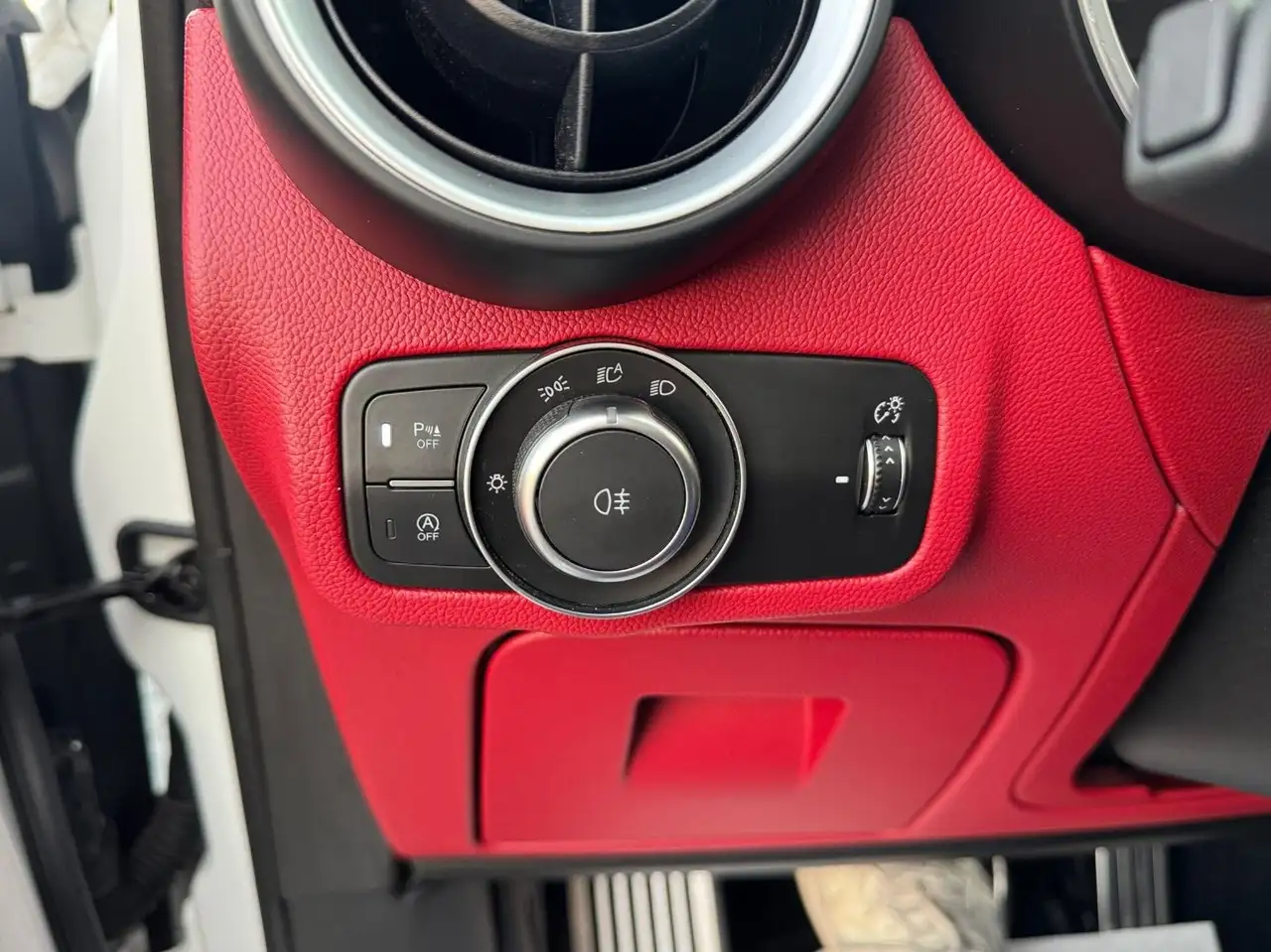 Alfa Romeo Stelvio 2021 — фото 31